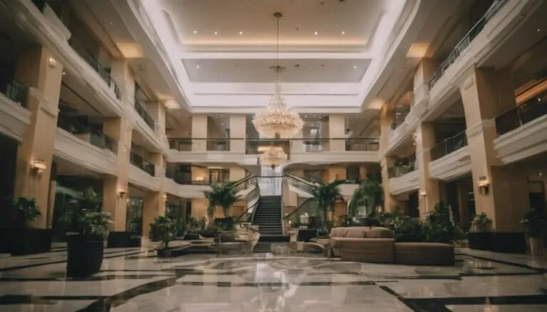 accommodation close to shopping