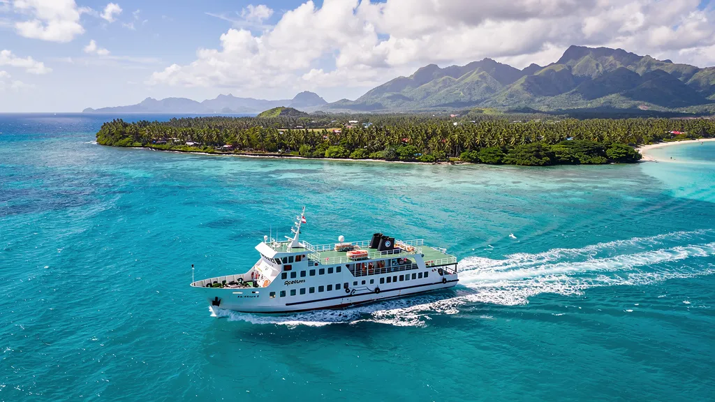 Ferry sailing between Cebu and Siquijor Island